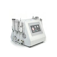HighTech Combi Hydro: Radiofrequenz, Ultraschall, Ultraschallpeeling, Hydrodermabrasion, Kalthammer und Spray – das vielseitigste Schönheitsgerät auf dem Markt.